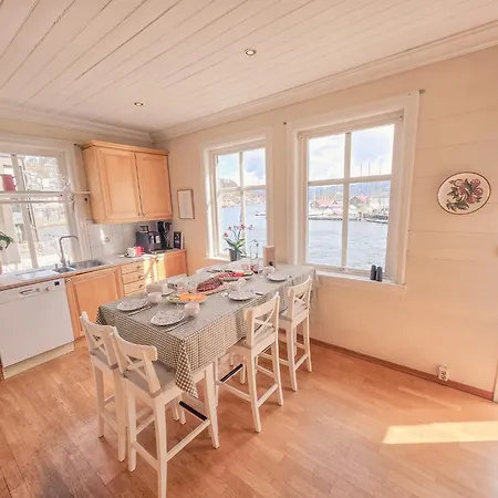 Nortorp, Stort Hus Med Egen Brygge I Sentrum Villa *