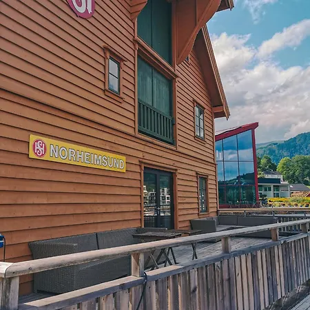 Nortorp, Stort Hus Med Egen Brygge I Sentrum